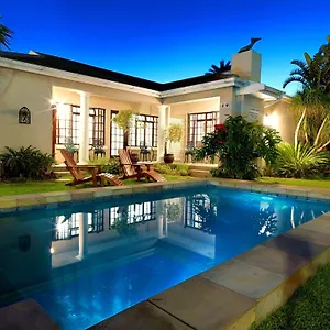 Bed and breakfast Beachwalk - #solar Energy #no Loadshedding, Puerto Elizabeth